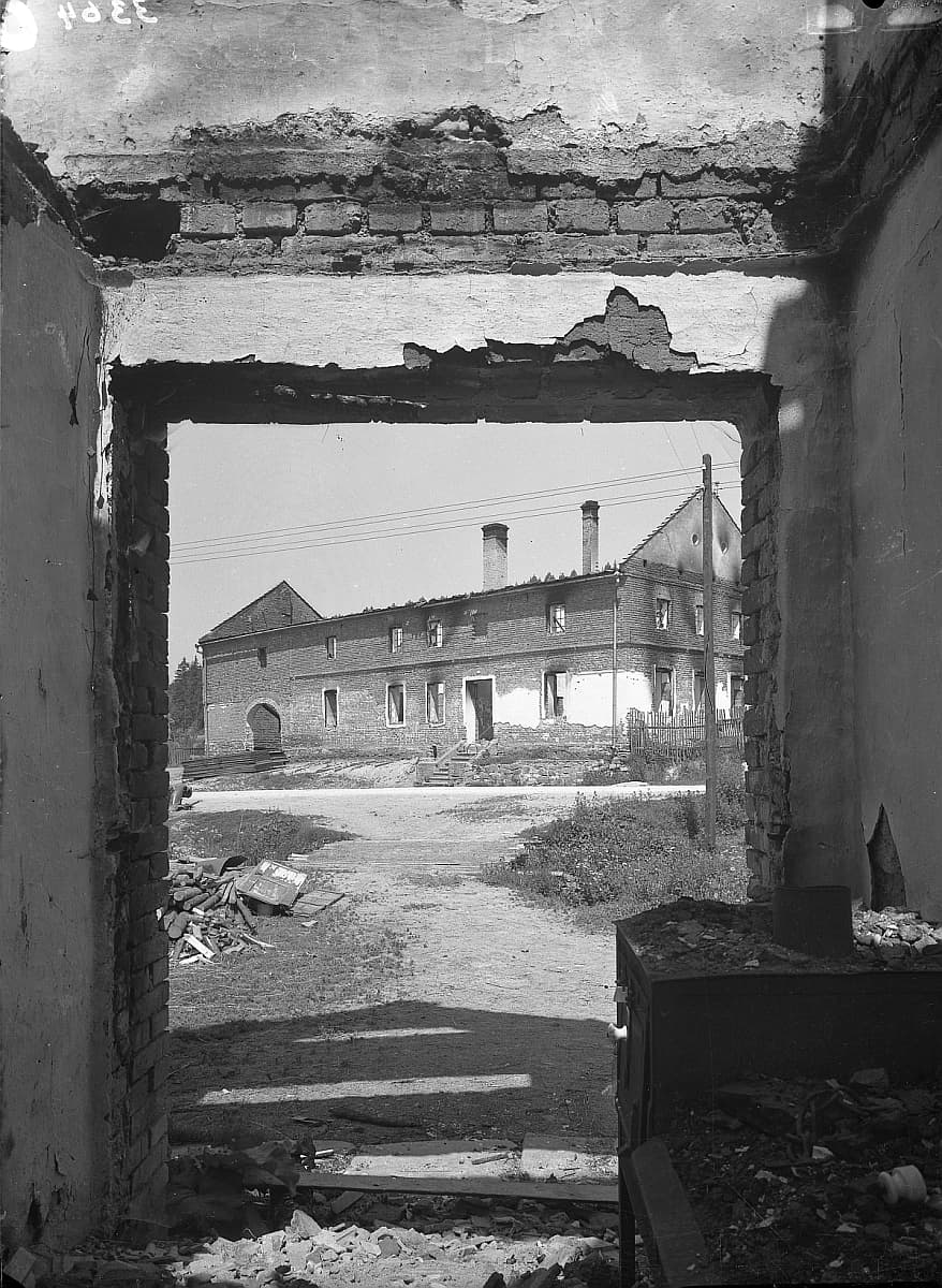 Javoříčko krátce po vypálení v květnu 1945, snímek 19