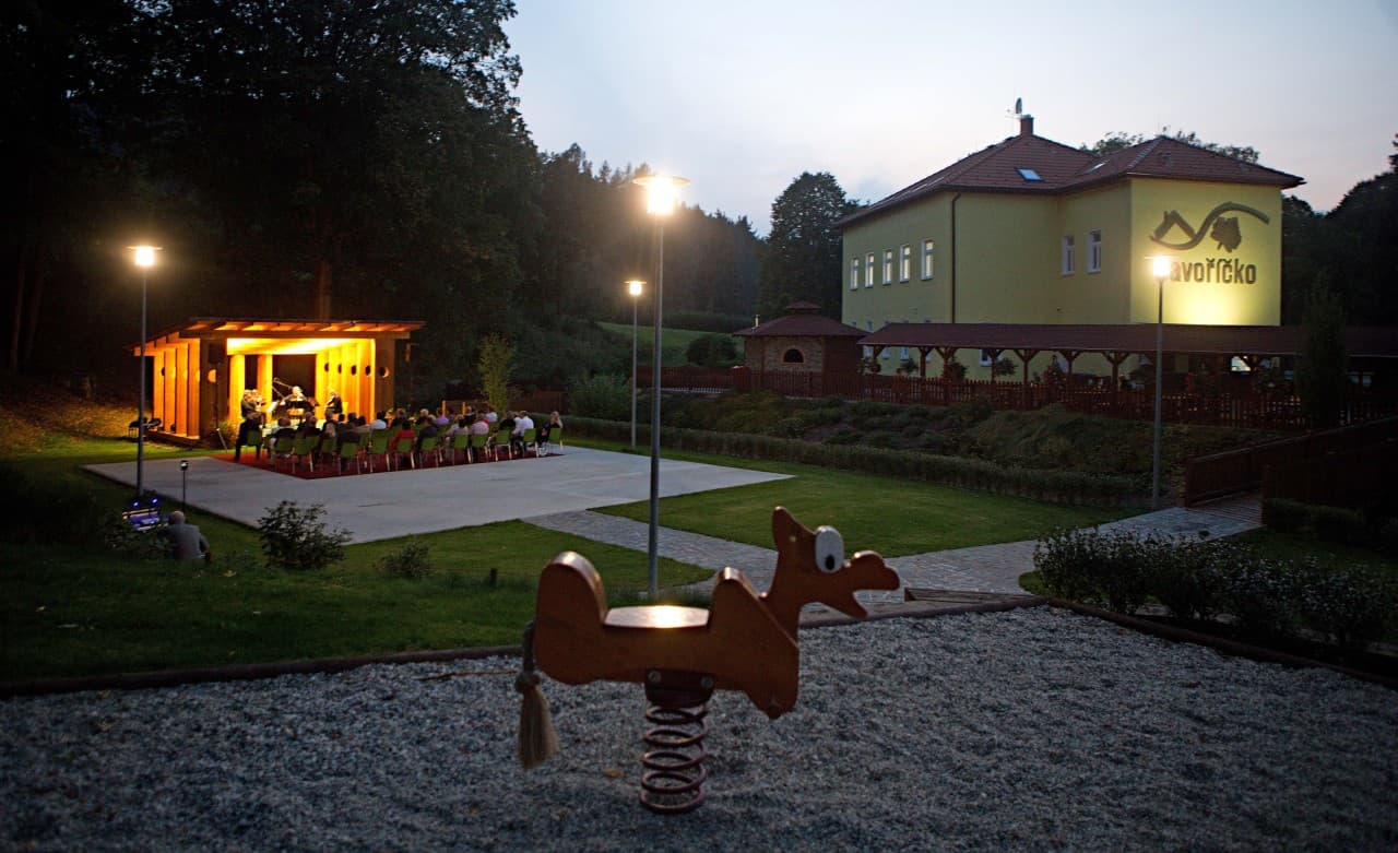 Okolí Javoříčka