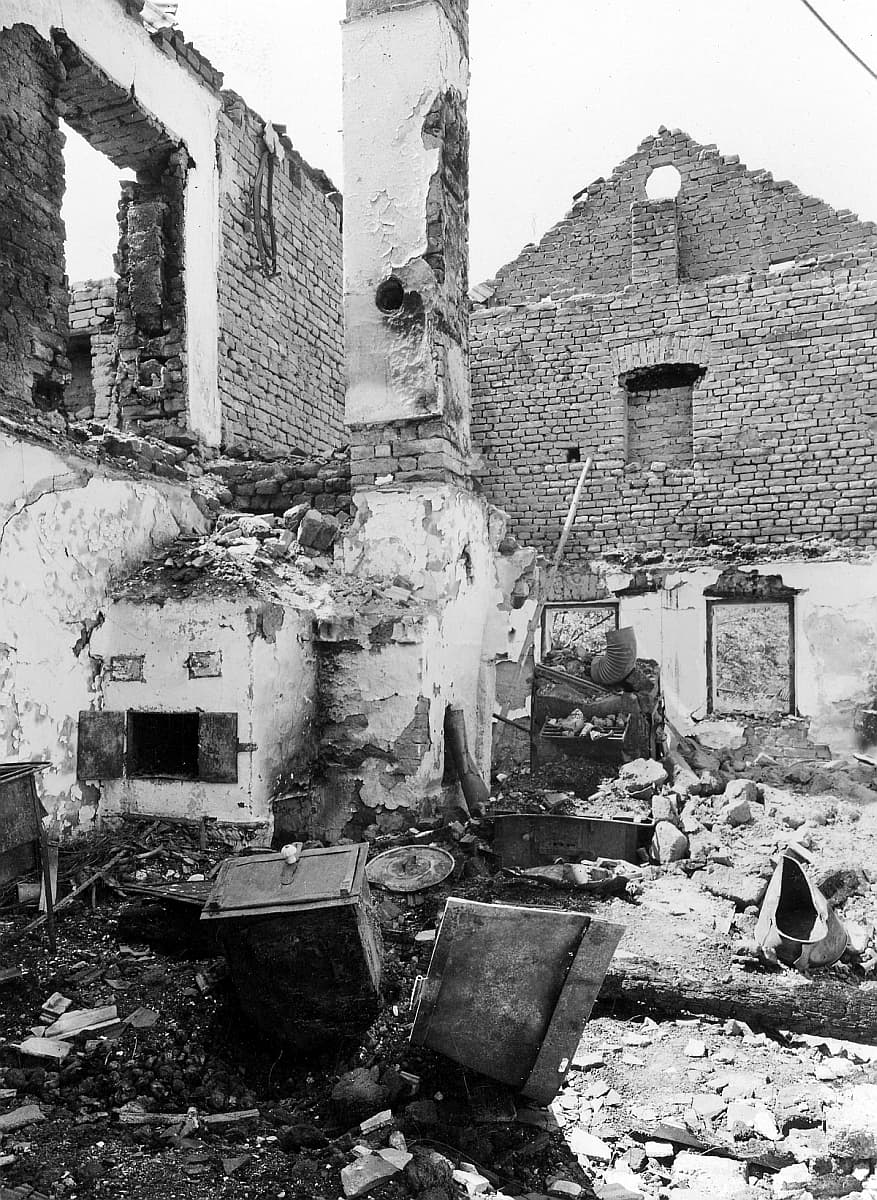 Javoříčko krátce po vypálení v květnu 1945, snímek 21